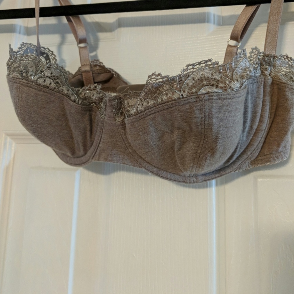 Victoria's Secret 34C light brown bra
